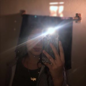 Meet your Posher, Roxana